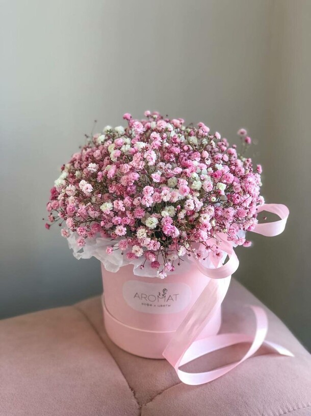 Коробка с гипсофилой, артикул F1339105 - 2420 рублей, доставка по городу. Flawery - доставка цветов