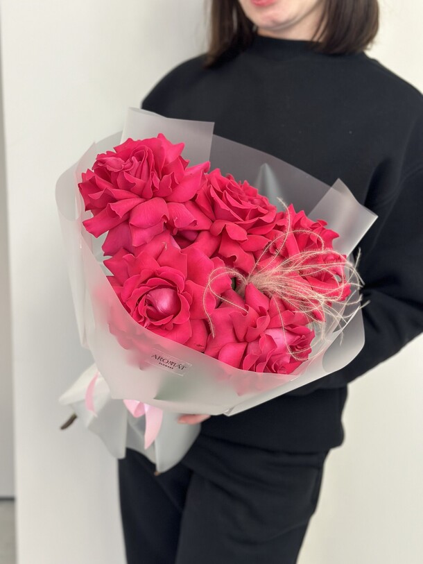 Букет из ажурных роз, артикул F1350899 - 3961 рублей, доставка по городу. Flawery - доставка цветов