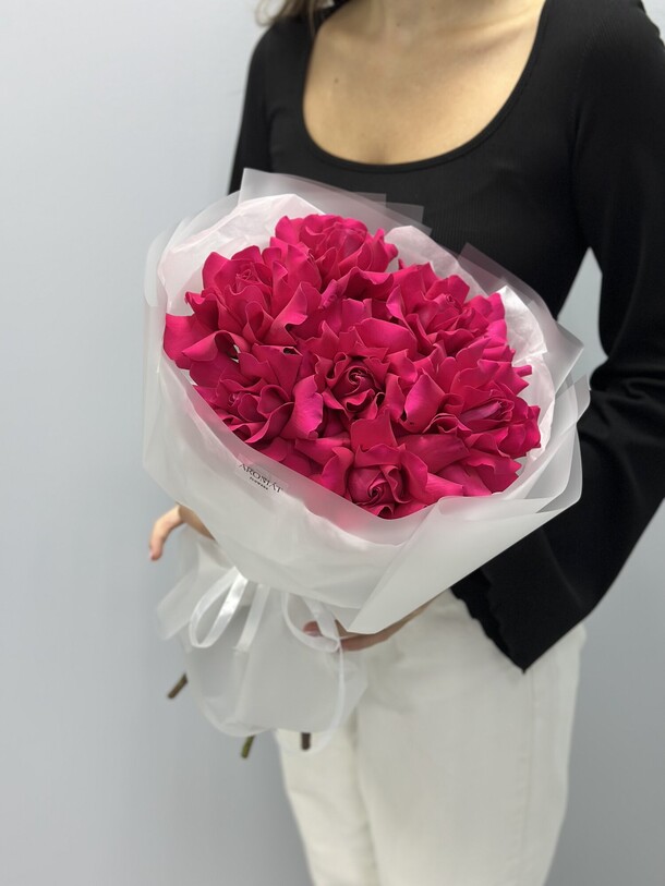 Букет французских роз, артикул F1361861 - 5445 рублей, доставка по городу. Flawery - доставка цветов