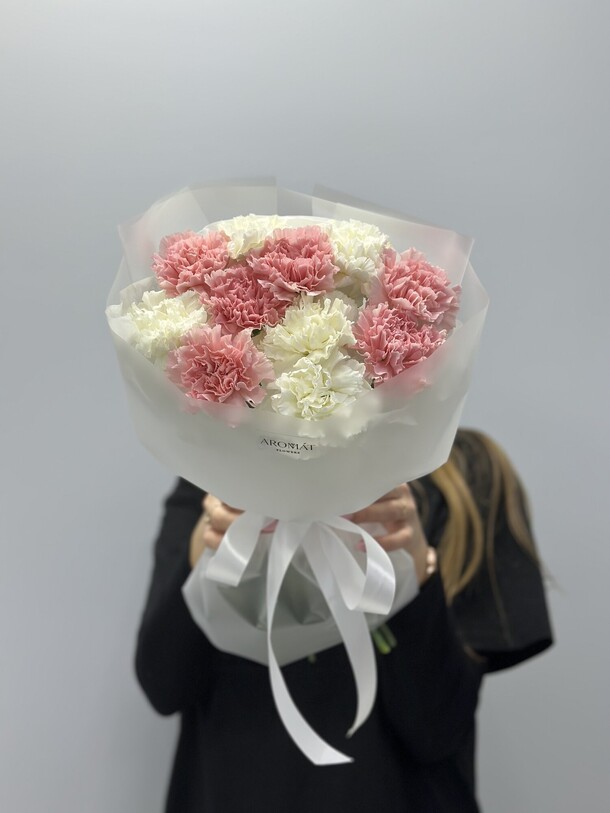 Букет из диантусов, артикул F1363077 - 3650 рублей, доставка по городу. Flawery - доставка цветов