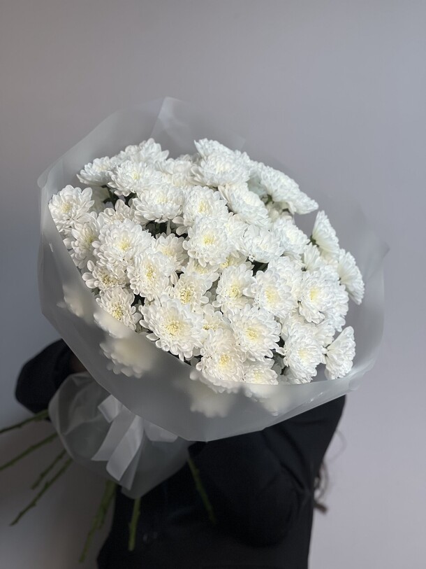 Букет из хризантемы, артикул F1364780 - 8001 рублей, доставка по городу. Flawery - доставка цветов