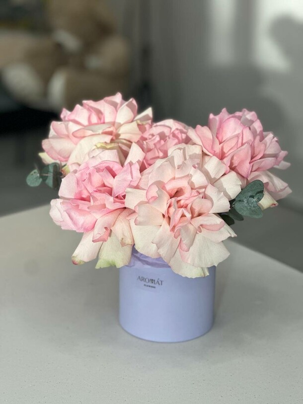 Коробочка с розами, артикул F1404378 - 5500 рублей, доставка по городу. Flawery - доставка цветов