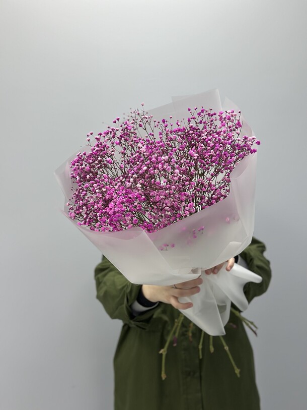 Букет из 11 веток розовой гипсофилы, артикул F1412674 - 6601 рублей, доставка по городу. Flawery - доставка цветов