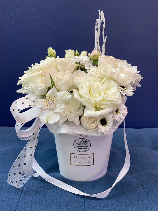 Композиция «белая нежность», артикул F1228592 - 5311 рублей, доставка по городу. Flawery - доставка цветов