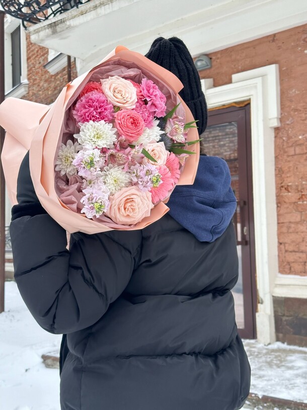 Розовый позитив, артикул F1230050 - 7787 рублей, доставка по городу. Flawery - доставка цветов