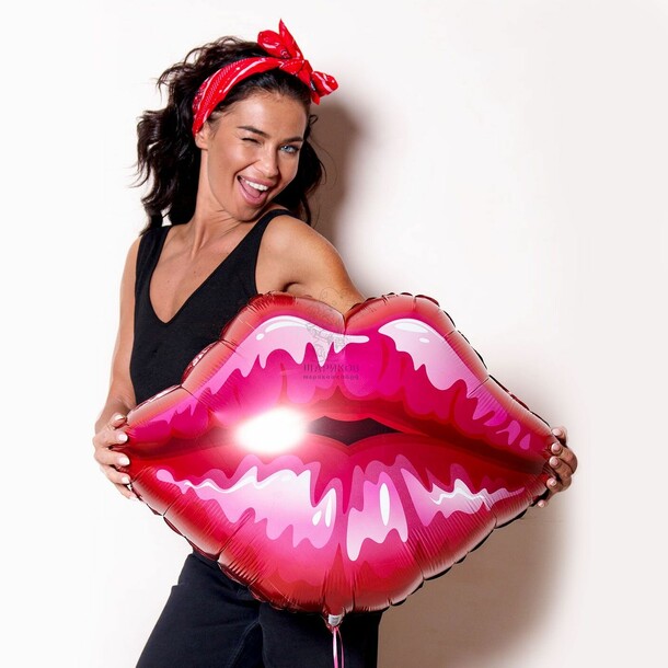 Фольгированный поцелуй, артикул F1326015 - 1300 рублей, доставка по городу. Flawery - доставка цветов