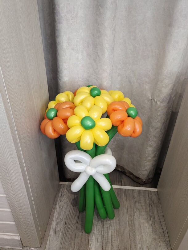 Цветы из шаров, артикул F1326281 - 1400 рублей, доставка по городу. Flawery - доставка цветов