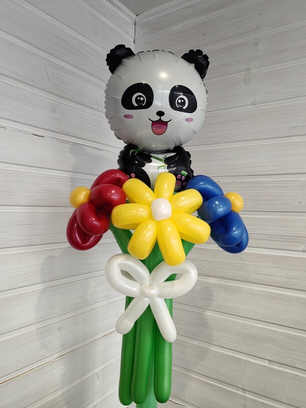 Шар - игрушка мини панда в цветах, артикул F1340844 - 990 рублей, доставка по городу. Flawery - доставка цветов
