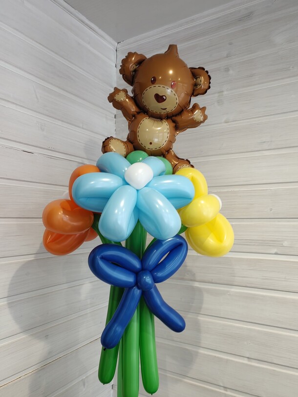 Мини букет с медвежонком, артикул F1340880 - 990 рублей, доставка по городу. Flawery - доставка цветов