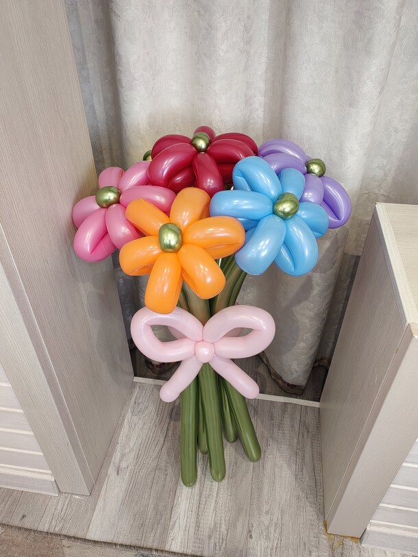 Букет из воздушных ромашек, артикул F1345430 - 1500 рублей, доставка по городу. Flawery - доставка цветов