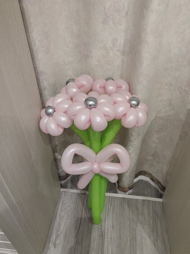 Букет цветов из 5 ромашек, артикул F1394805 - 990 рублей, доставка по городу. Flawery - доставка цветов