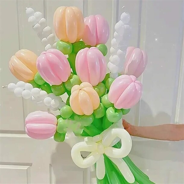 Букет цветов из шаров. Тюльпаны, артикул F1434145 - 2400 рублей, доставка по городу. Flawery - доставка цветов