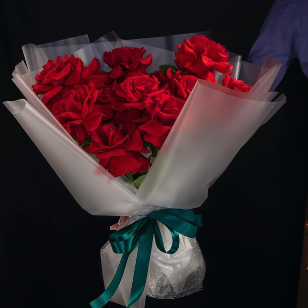 Французские красные розы, артикул F1424341 - 6820 рублей, доставка по городу. Flawery - доставка цветов