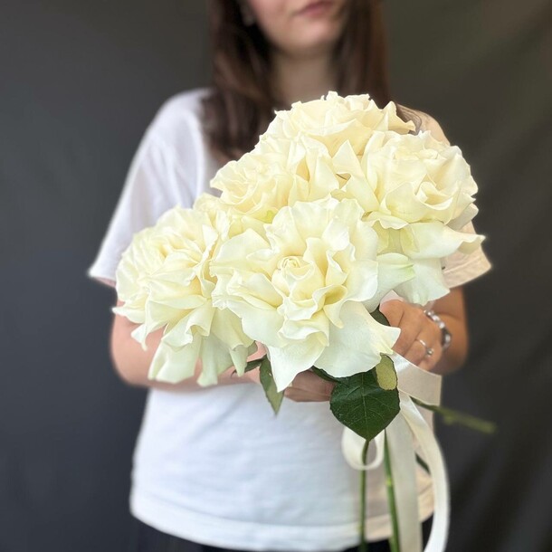 Белые розы, артикул F1430350 - 4350 рублей, доставка по городу. Flawery - доставка цветов