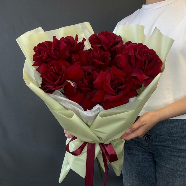 Французские красные розы, артикул F1448362 - 6815 рублей, доставка по городу. Flawery - доставка цветов