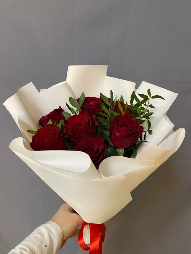 Букет из роз кении, артикул F1387875 - 2120 рублей, доставка по городу. Flawery - доставка цветов