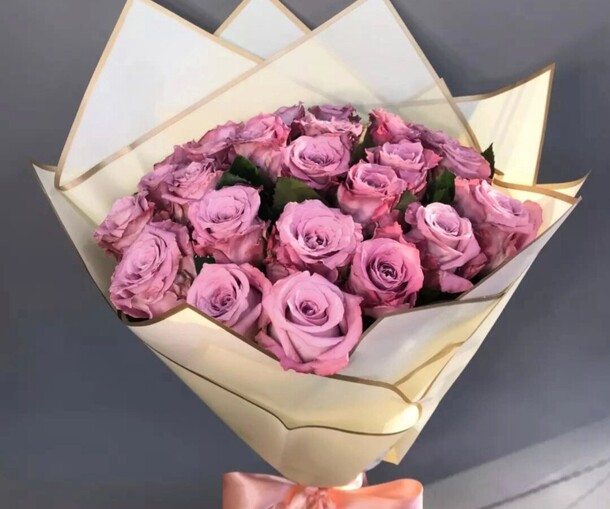 19 чудесных розовых роз, артикул F1329614 - 22990 рублей, доставка по городу. Flawery - доставка цветов