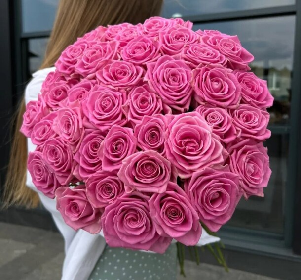 Нежнейший букет из 41 розы, артикул F1329993 - 35090 рублей, доставка по городу. Flawery - доставка цветов