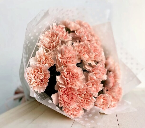 Букет из 21 гвоздики, артикул F1330035 - 22990 рублей, доставка по городу. Flawery - доставка цветов