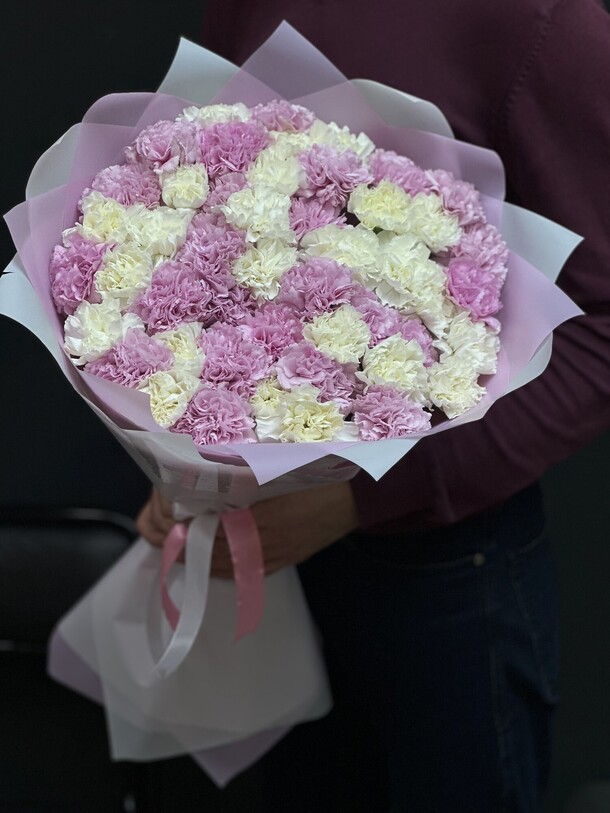 Букет из 49шт диантусов, артикул F1352973 - 6990 рублей, доставка по городу. Flawery - доставка цветов