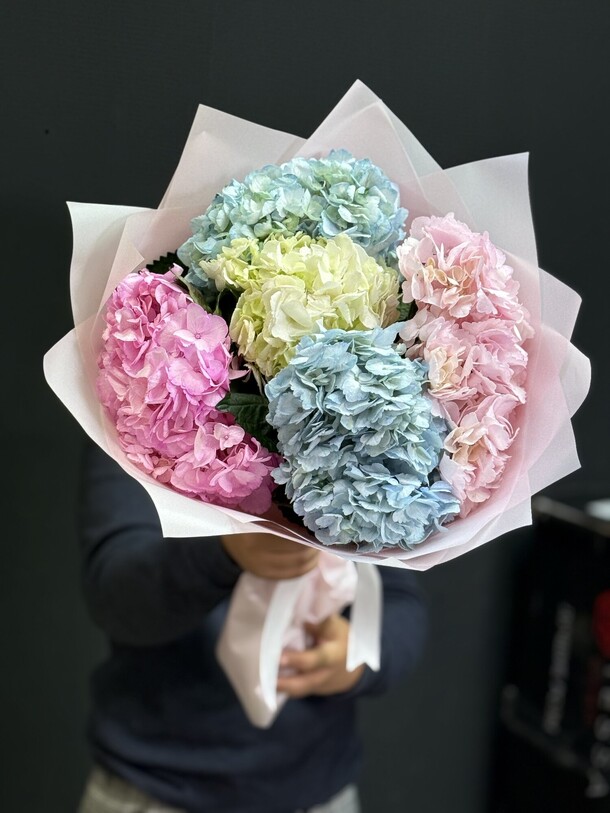 Букет из гортензия, артикул F1423641 - 4450 рублей, доставка по городу. Flawery - доставка цветов