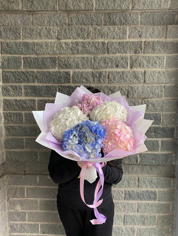 Букет из гортензий, артикул F1331351 - 4500 рублей, доставка по городу. Flawery - доставка цветов