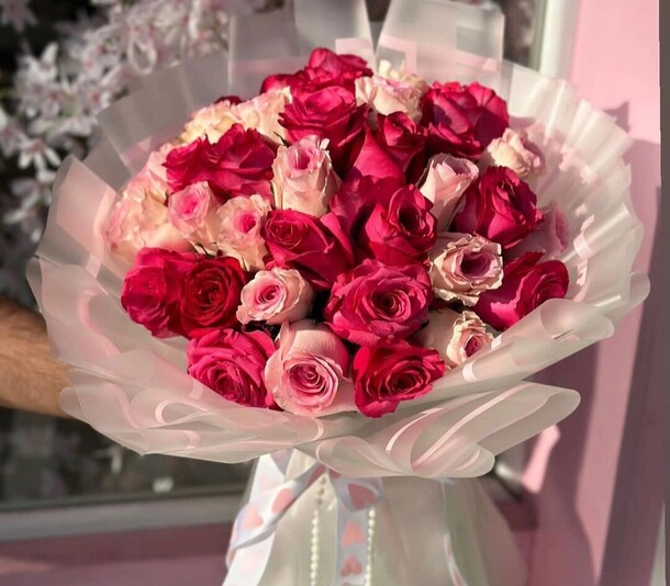 Букет из 29 розовых розочек, артикул F1331214 - 20900 рублей, доставка по городу. Flawery - доставка цветов