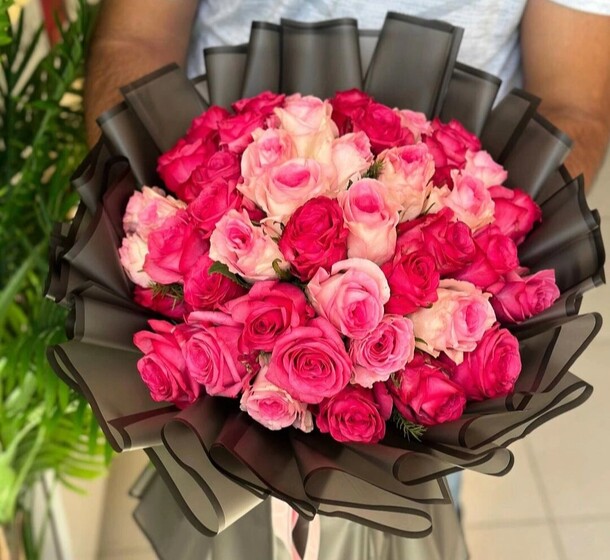 Букет из 39 розочек, артикул F1331261 - 25300 рублей, доставка по городу. Flawery - доставка цветов