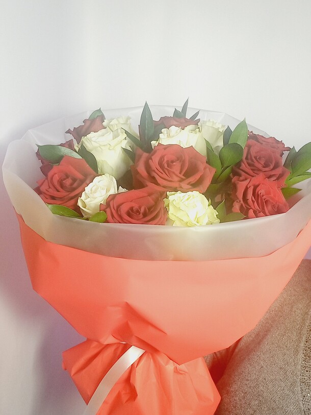 Букет из роз "классика", артикул F1348665 - 14150 рублей, доставка по городу. Flawery - доставка цветов