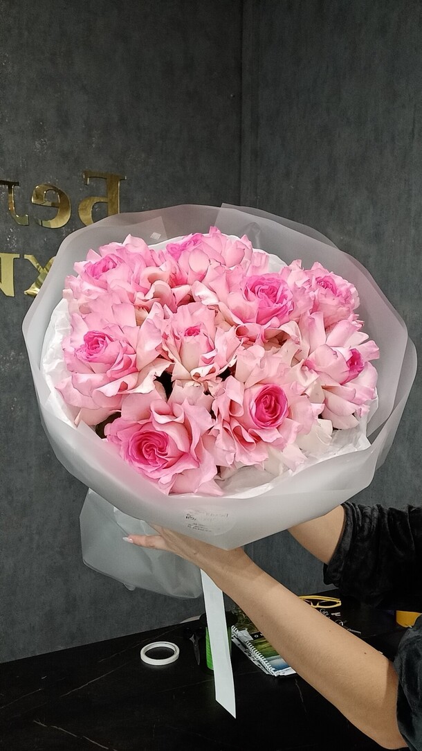 Букет из французских роз, артикул F1393490 - 4990 рублей, доставка по городу. Flawery - доставка цветов