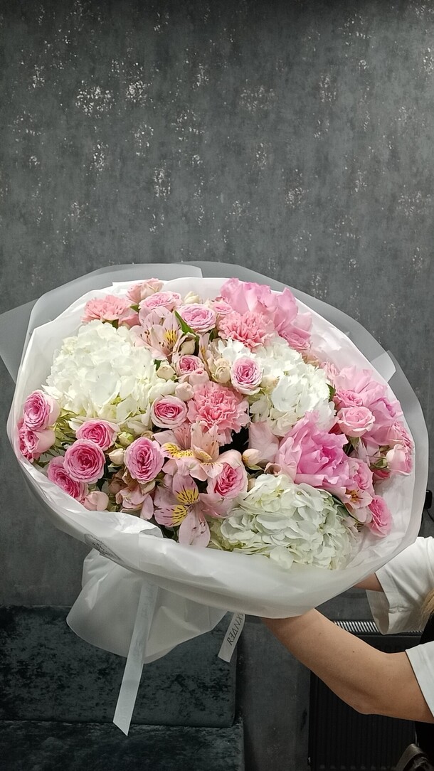 Букет страсть, артикул F1421840 - 8590 рублей, доставка по городу. Flawery - доставка цветов