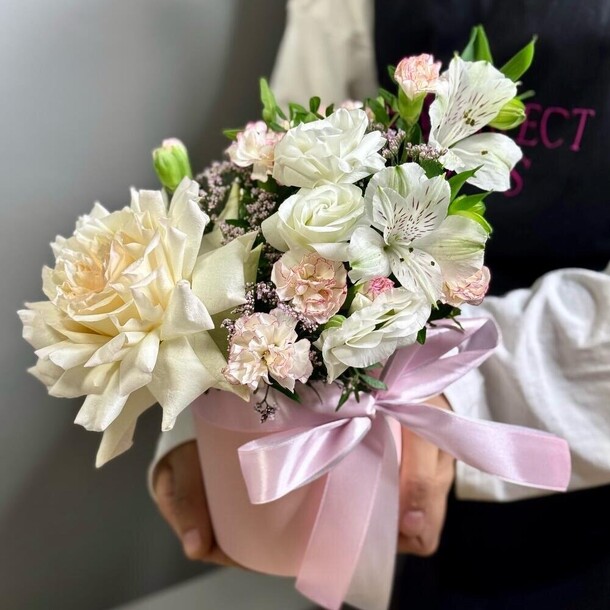 Композиция с одной розой, артикул F1337732 - 3000 рублей, доставка по городу. Flawery - доставка цветов