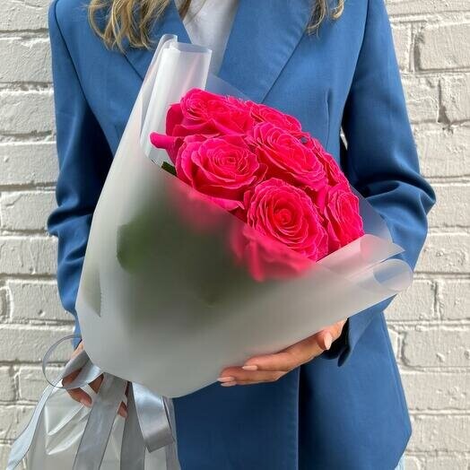 Букет из 7 малиновых роз, артикул F1332174 - 6556 рублей, доставка по городу. Flawery - доставка цветов