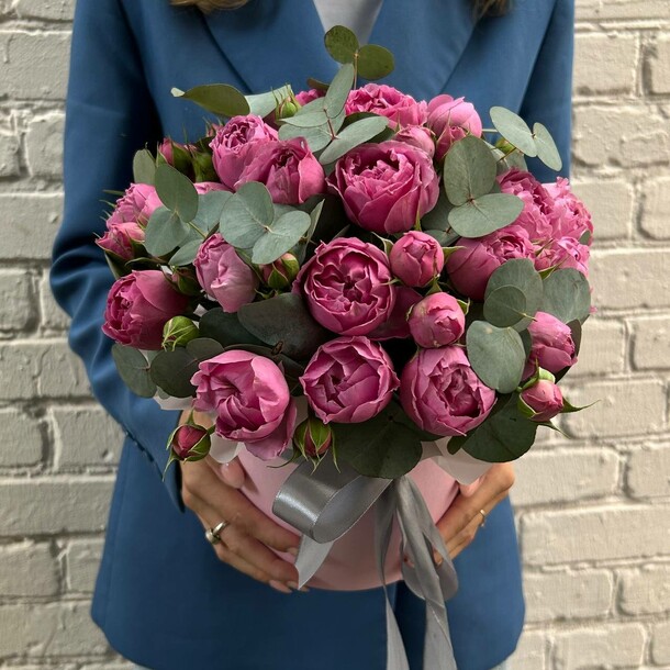 Мисти баблс в шляпной коробке, артикул F1332272 - 8787 рублей, доставка по городу. Flawery - доставка цветов