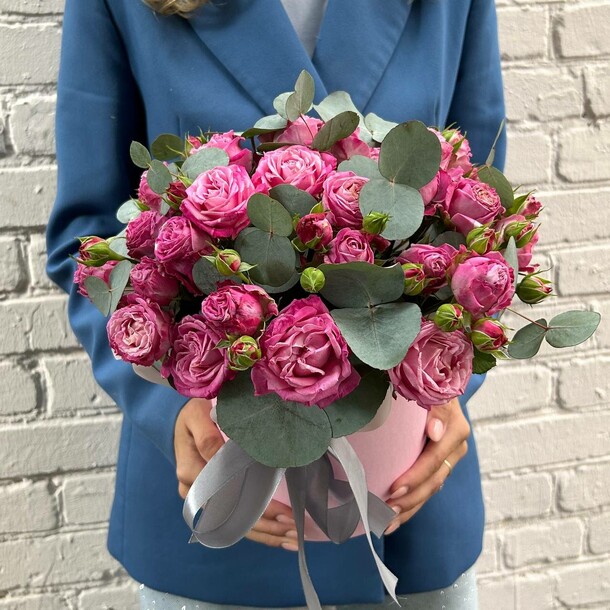 Цветы в коробке, артикул F1332634 - 8787 рублей, доставка по городу. Flawery - доставка цветов