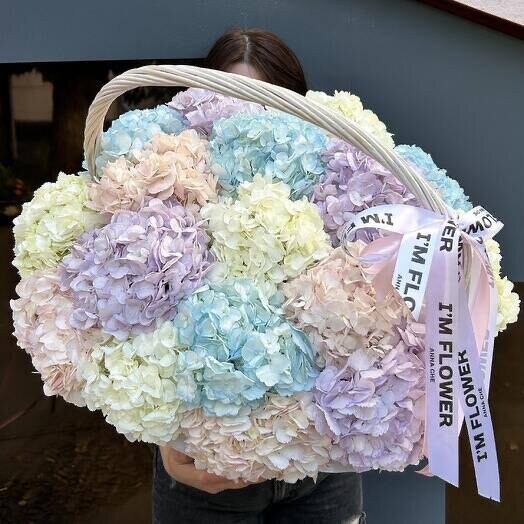 Корзина с 17 гортензиями, артикул F1505152 - 28725 рублей, доставка по городу. Flawery - доставка цветов
