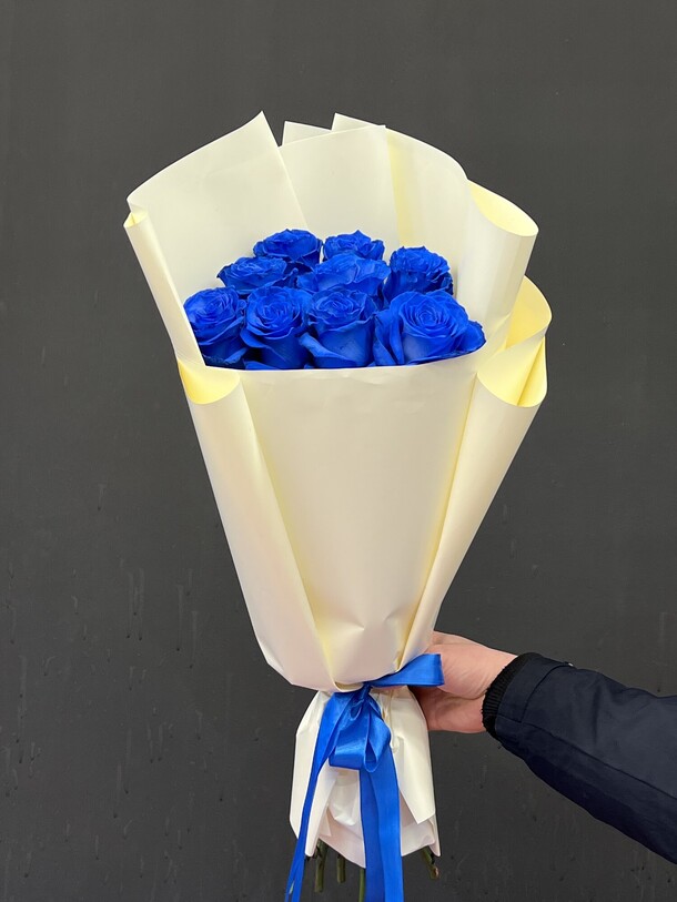 Синяя роза, артикул F1351373 - 18355 рублей, доставка по городу. Flawery - доставка цветов