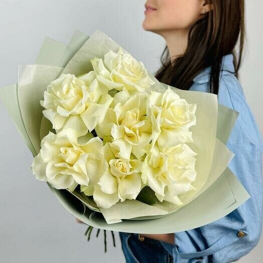 Букет из белых французских роз, артикул F1387182 - 3150 рублей, доставка по городу. Flawery - доставка цветов
