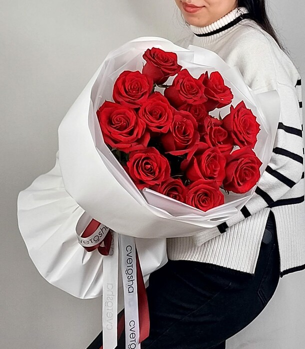 15 премиальных роз эквадор, артикул F1372771 - 4560 рублей, доставка по городу. Flawery - доставка цветов