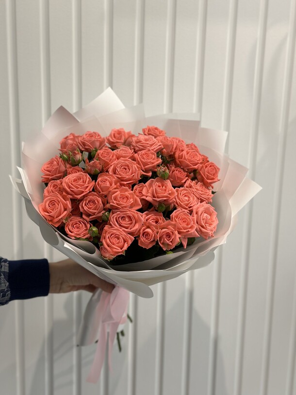 Букет из кустовых розочек, артикул F1338113 - 7260 рублей, доставка по городу. Flawery - доставка цветов