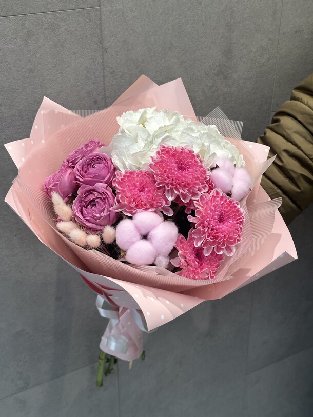 Сборный букет, артикул F1339827 - 3795 рублей, доставка по городу. Flawery - доставка цветов