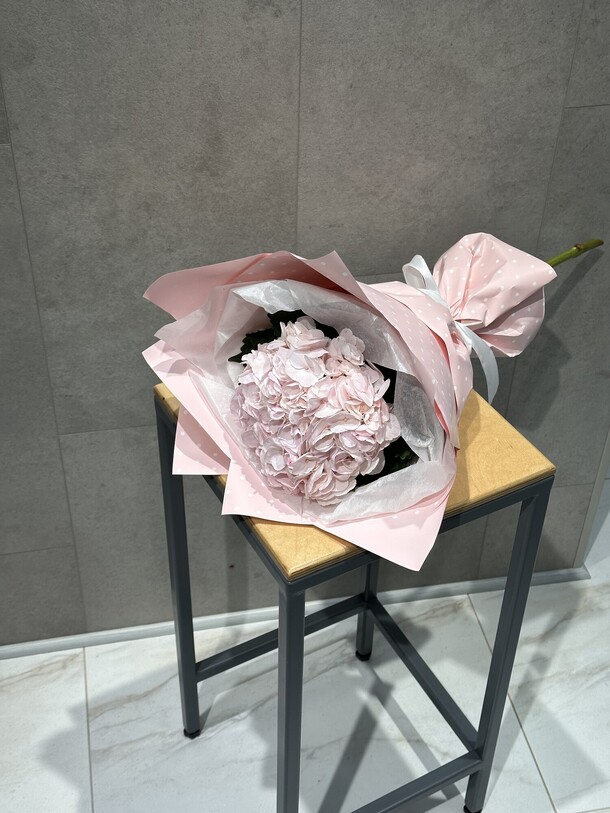 Букет гортензии, артикул F1343086 - 2200 рублей, доставка по городу. Flawery - доставка цветов