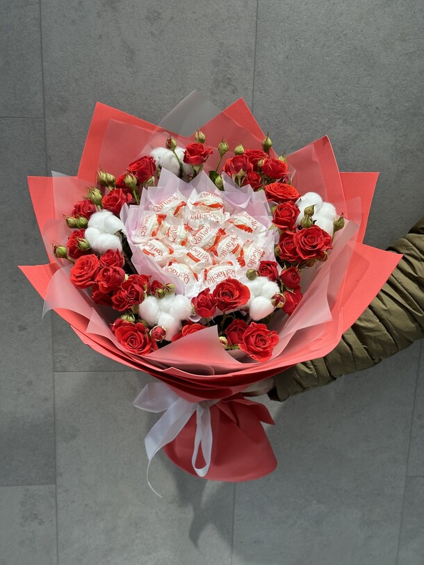 Сладкий букет цветов, артикул F1343170 - 6710 рублей, доставка по городу. Flawery - доставка цветов