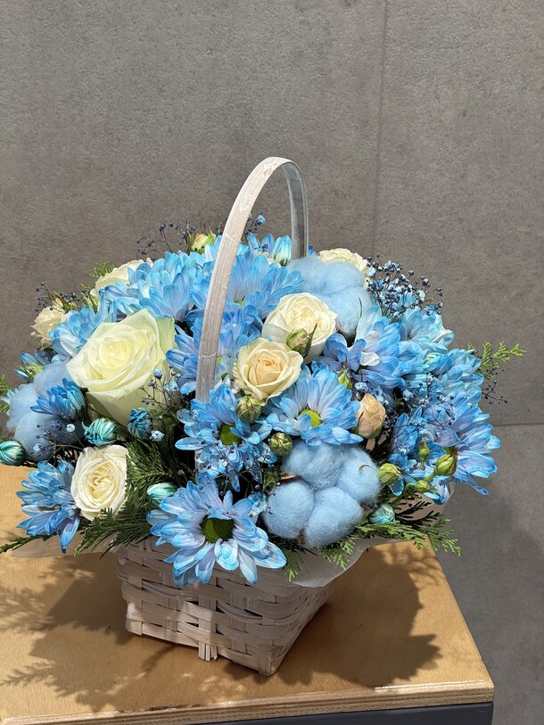 Корзиночка, артикул F1345949 - 3500 рублей, доставка по городу. Flawery - доставка цветов