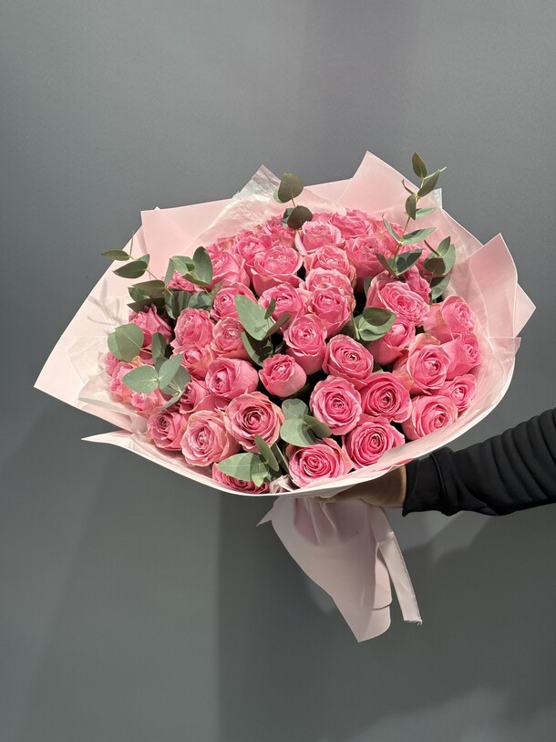 51 роза, артикул F1348642 - 13750 рублей, доставка по городу. Flawery - доставка цветов