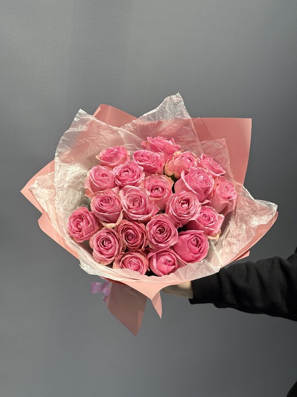 Букет 21 роза, артикул F1349159 - 7810 рублей, доставка по городу. Flawery - доставка цветов