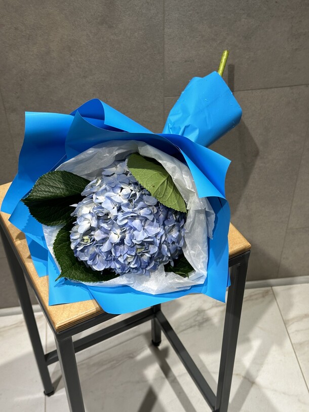 Гортензия букет дня, артикул F1349902 - 2200 рублей, доставка по городу. Flawery - доставка цветов