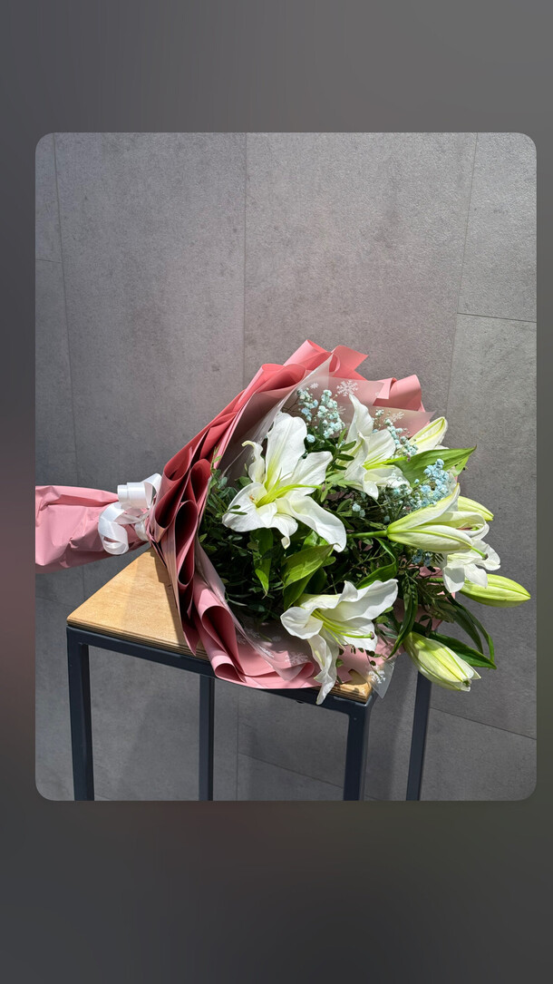 Букет лилии, артикул F1362932 - 6545 рублей, доставка по городу. Flawery - доставка цветов