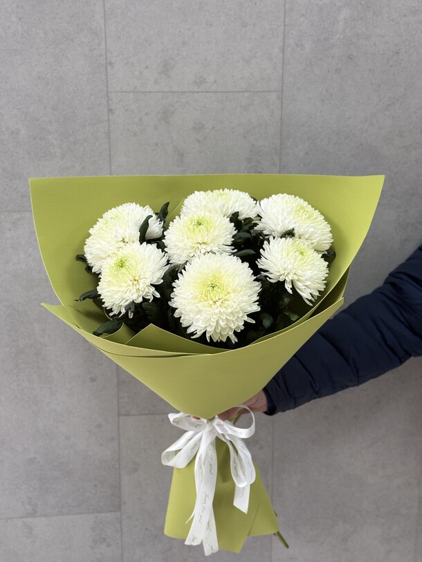 Букет хризантем, артикул F1367278 - 6050 рублей, доставка по городу. Flawery - доставка цветов