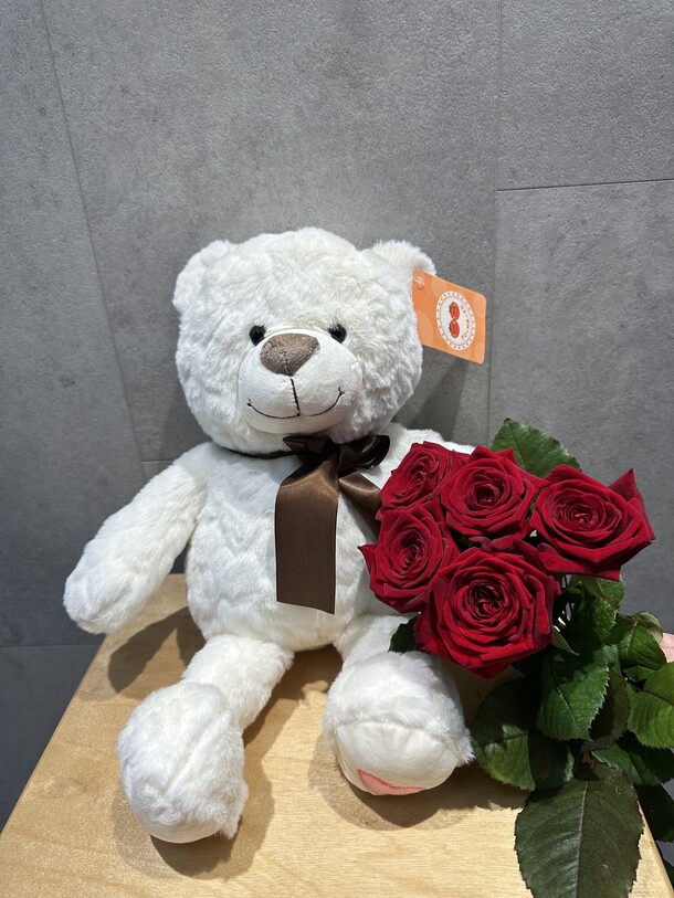 Набор мишка и букет, артикул F1374821 - 3630 рублей, доставка по городу. Flawery - доставка цветов